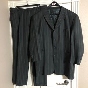 Grey pinstripe suit: 52L jacket, 47L pant